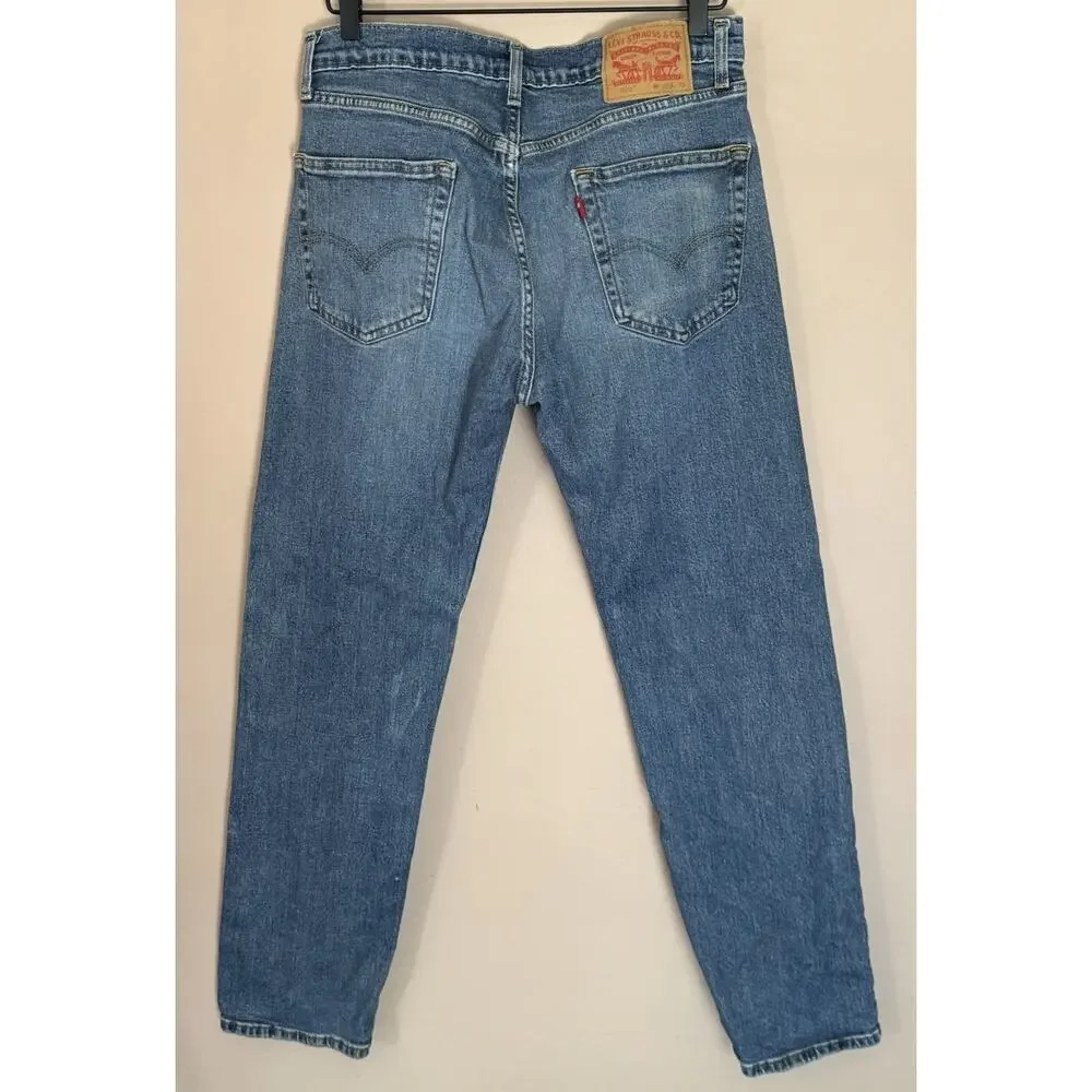 Levis button these